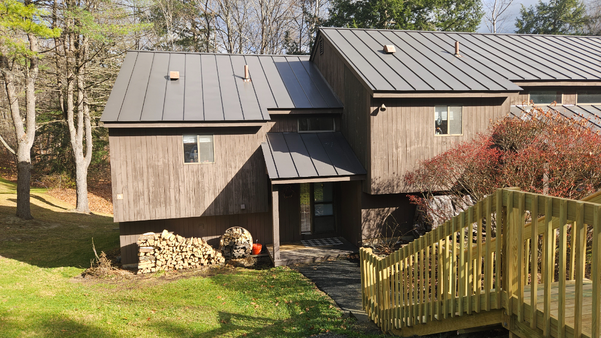Comfortable and cozy 2 bedroom one and a half bath condo in beautiful Quechee Vermont Fully equippe - Photo 1
