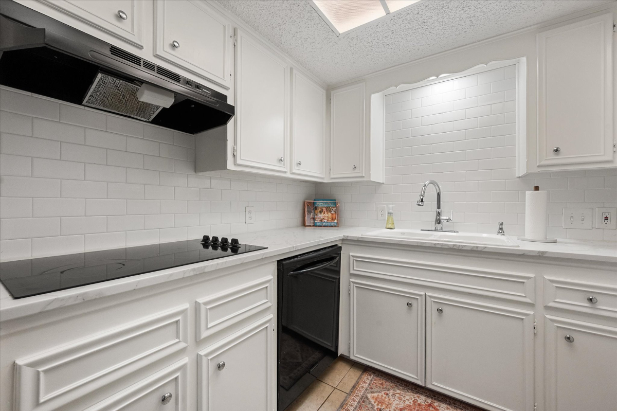 CASA 2302 - Photo 11