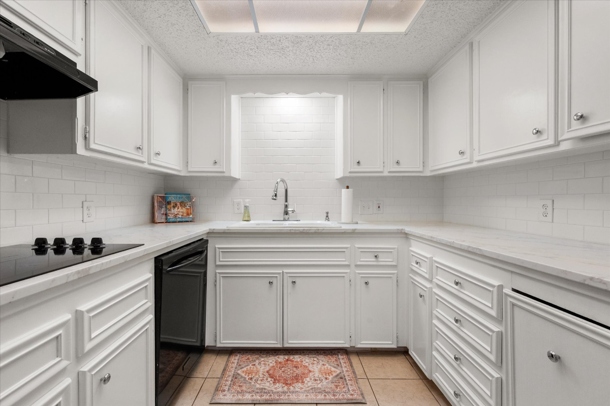 CASA 2302 - Photo 10