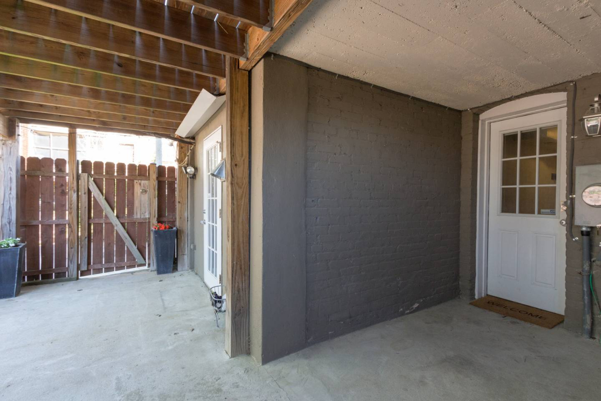 Apartment in Petworth - In-Unit Laundry & Off Street Parking - Photo 8