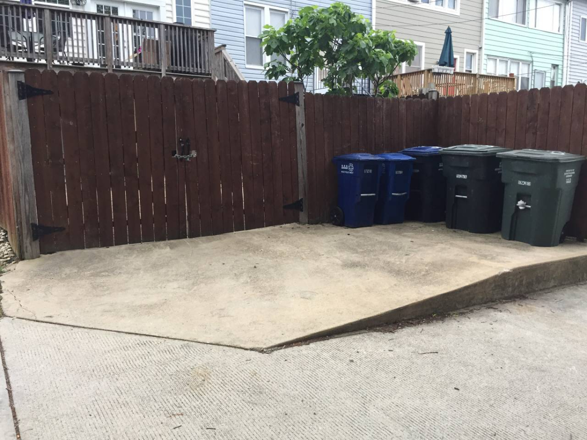 Apartment in Petworth - In-Unit Laundry & Off Street Parking - Photo 9