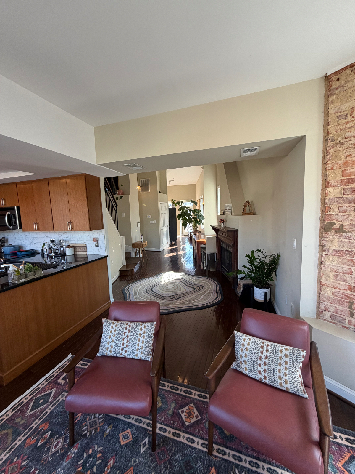 Victorian Turret Loft Built for Remote Work - Kalorama Triangle/Adams Morgan - Photo 6