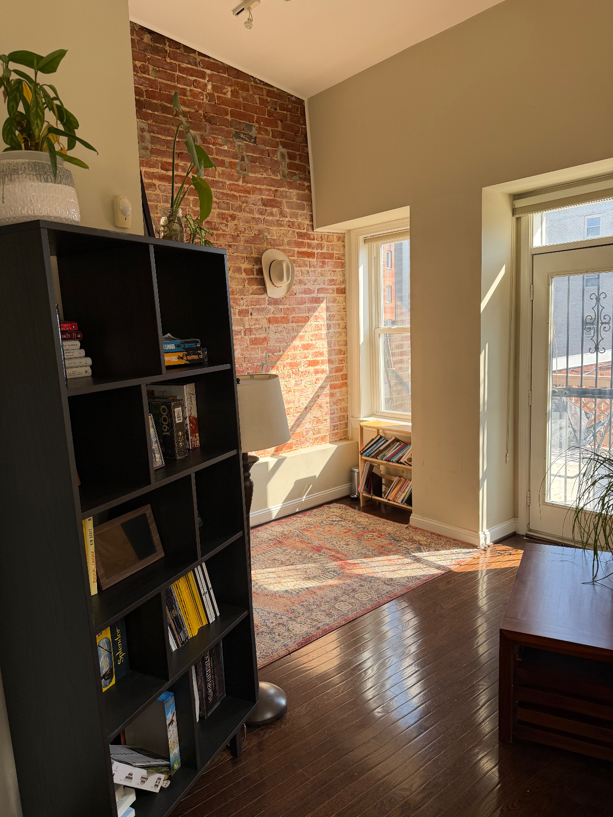 Victorian Turret Loft Built for Remote Work - Kalorama Triangle/Adams Morgan - Photo 9