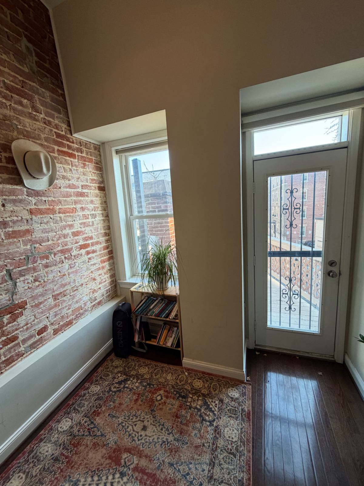 Victorian Turret Loft Built for Remote Work - Kalorama Triangle/Adams Morgan - Photo 11