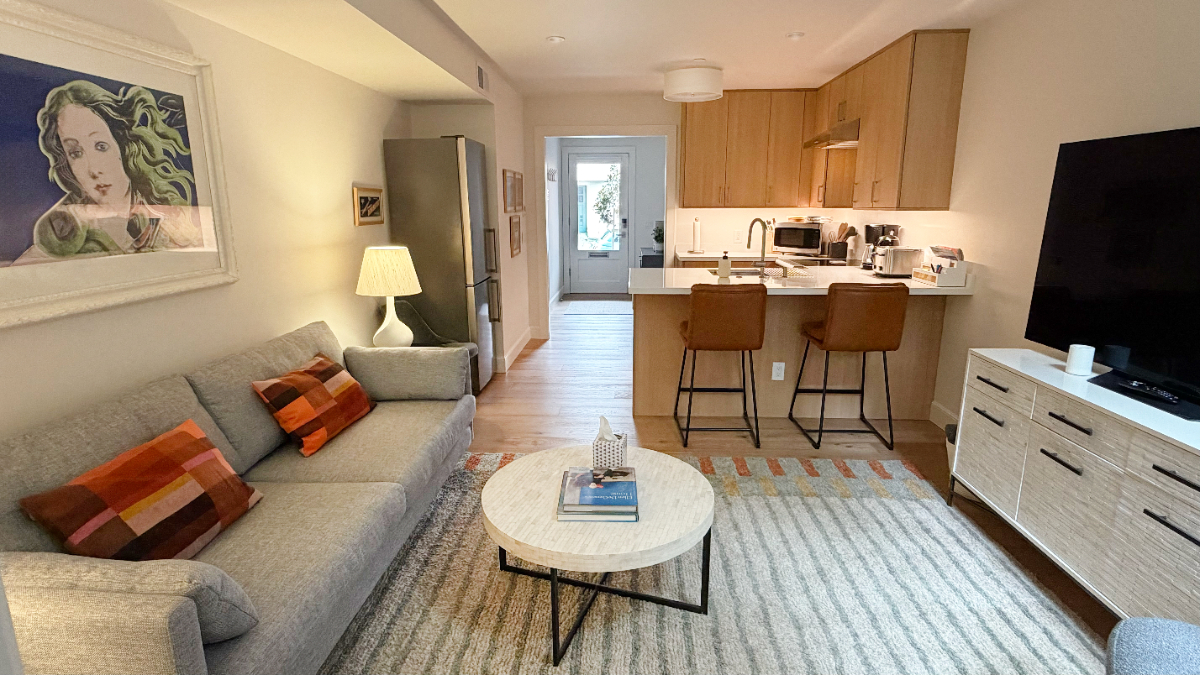 Stylish New Furnished 1-Bedroom in Charming Ashbury Heights - Photo 1