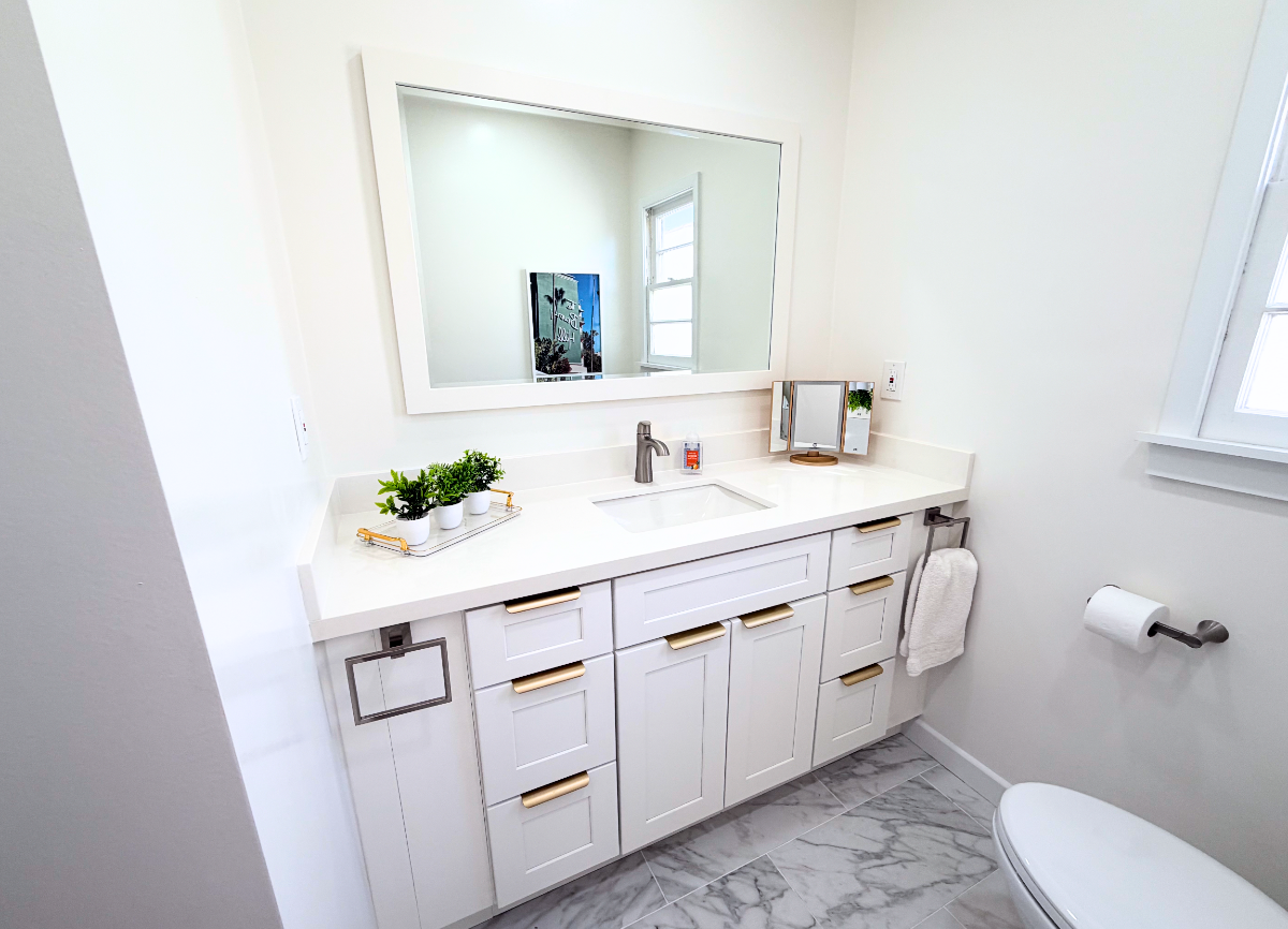 Modern, Central LA Apartment - Photo 6