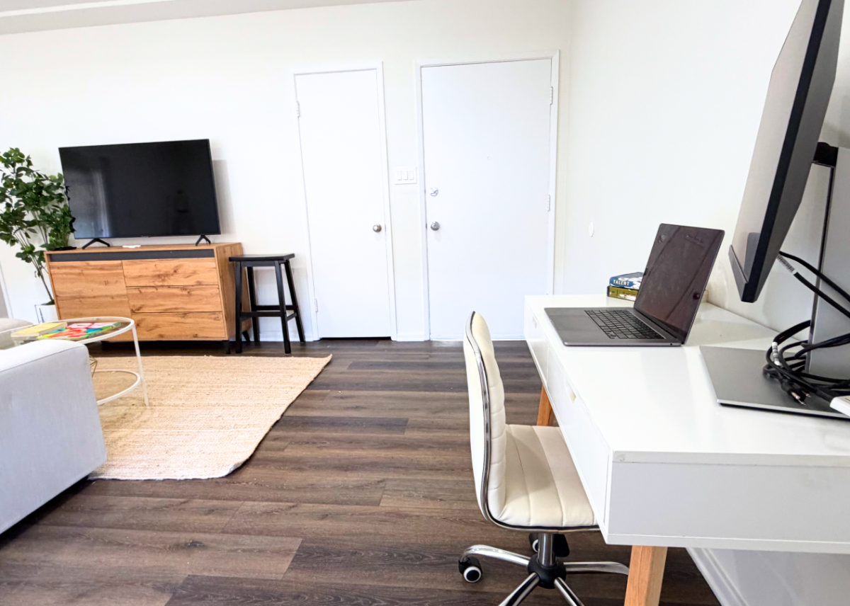 Modern, Central LA Apartment - Photo 3