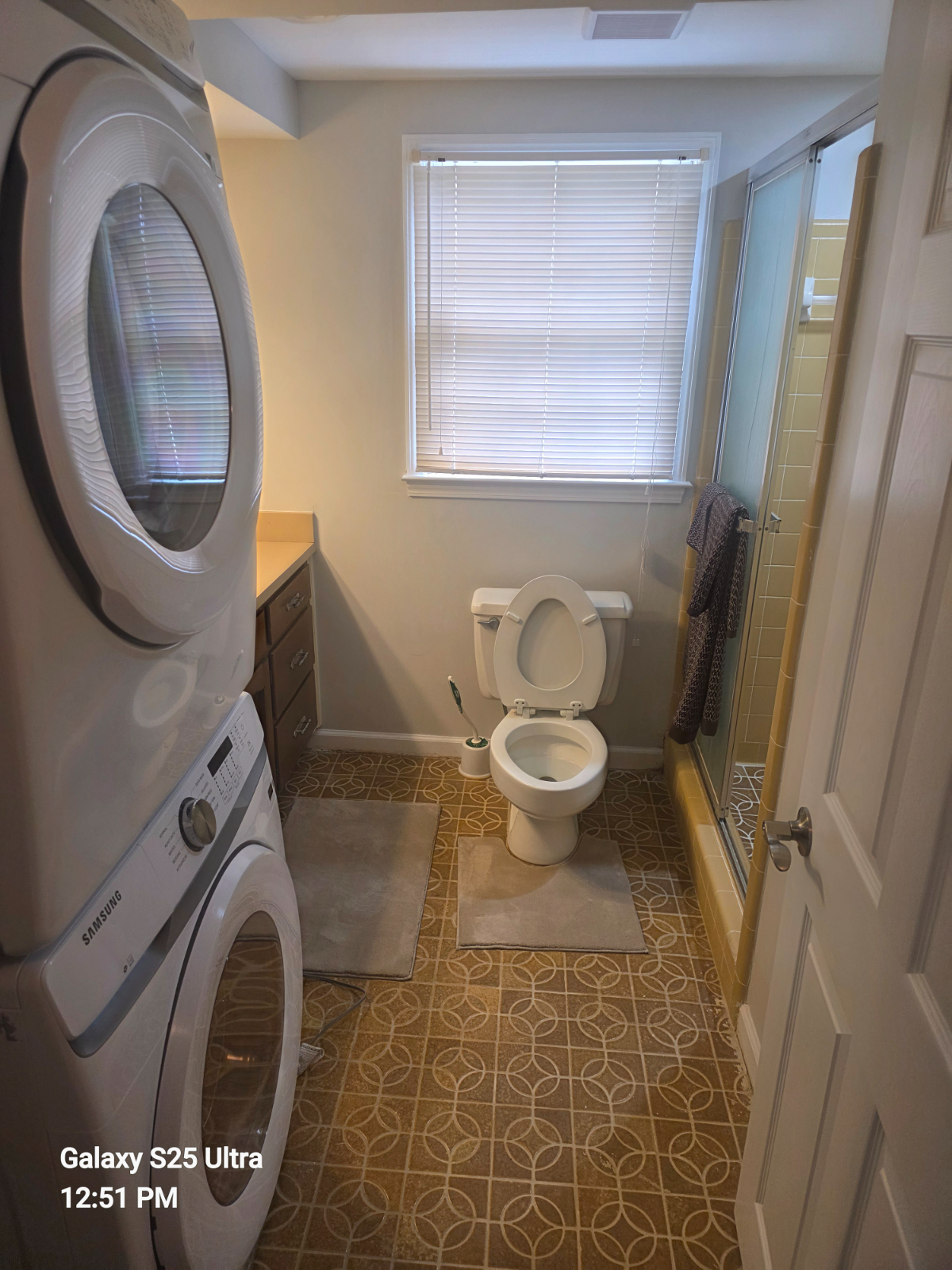 Travel Nurse Gem with Private Entrance - Photo 6