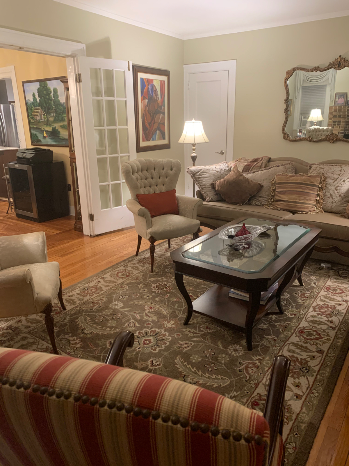 Stylish 3BR First-Floor Apartment with Private Entrance & Spacious Layout -- Prime Location - Photo 2
