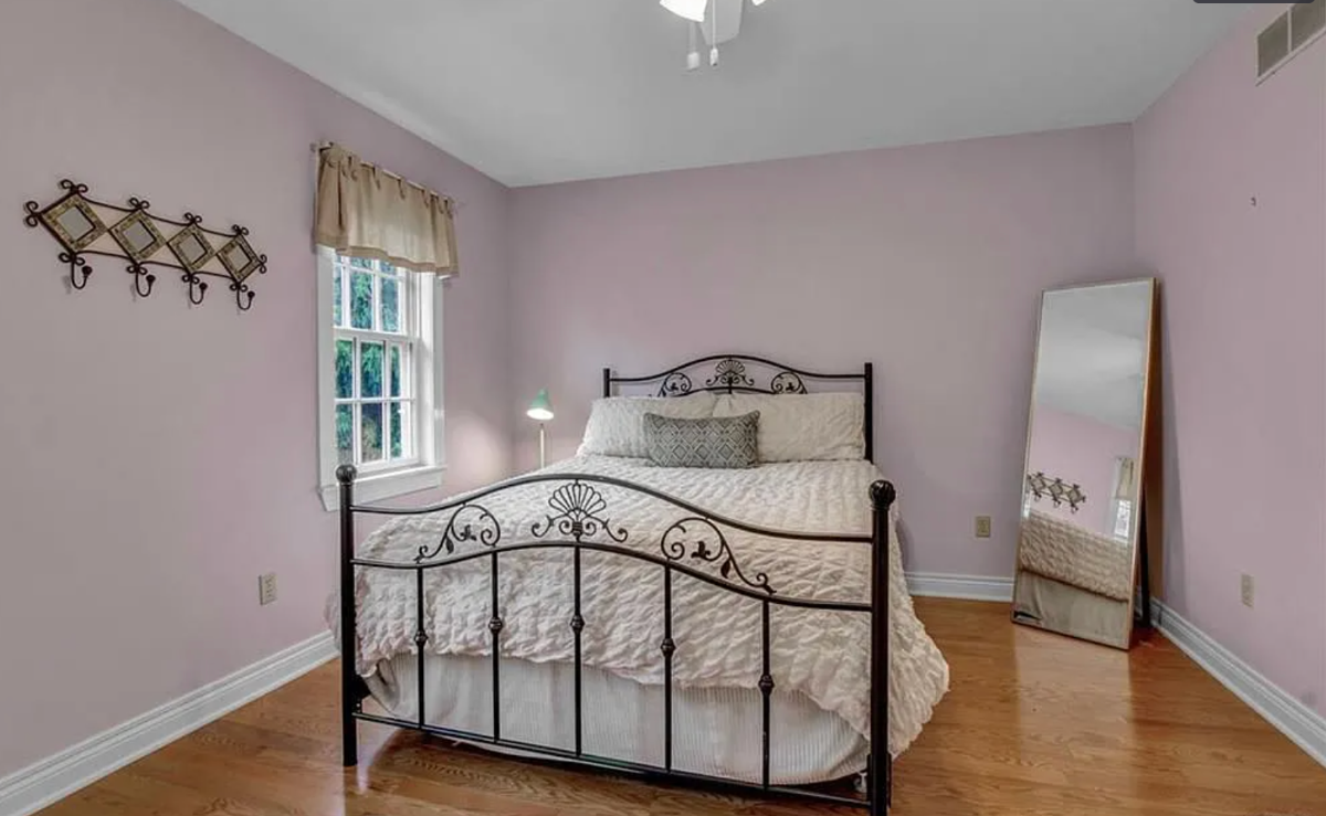 Comfortable country living with space to spread out, including a dedicated home office - Photo 5
