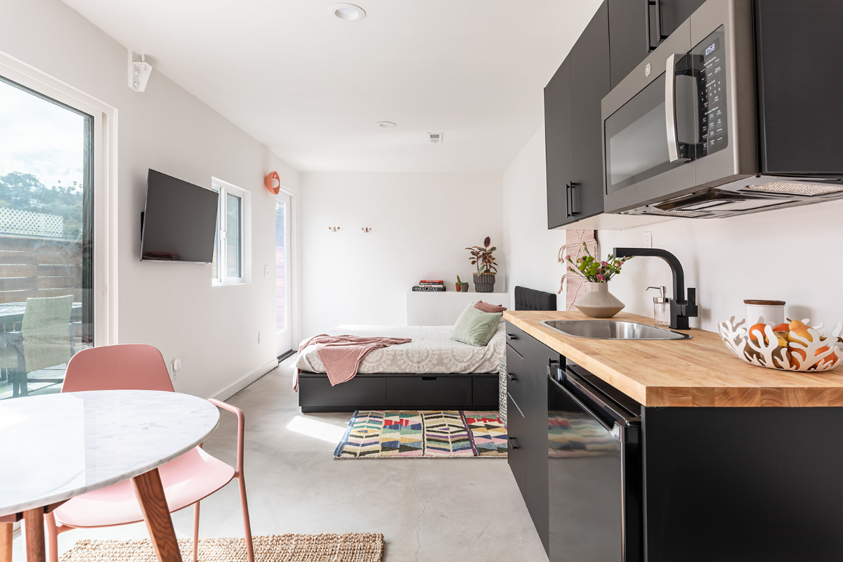 Los Feliz / Silverlake Sunrise Studio - Photo 1