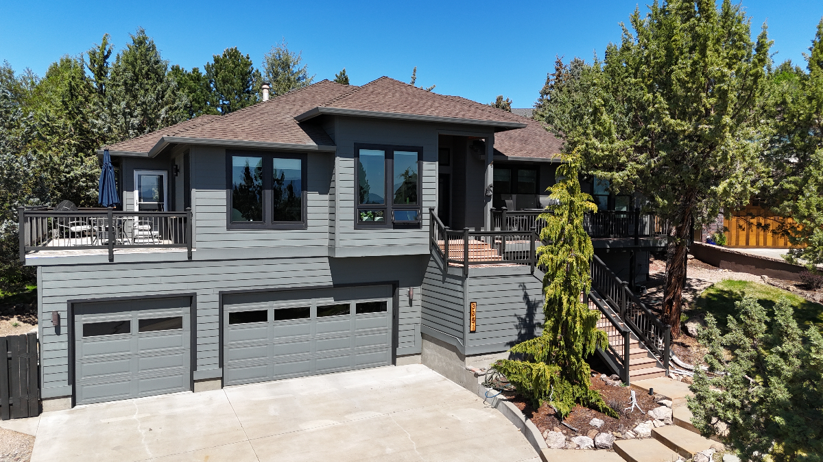 Private Suite with Garage - Mountain Views and Quiet Home - Photo 3