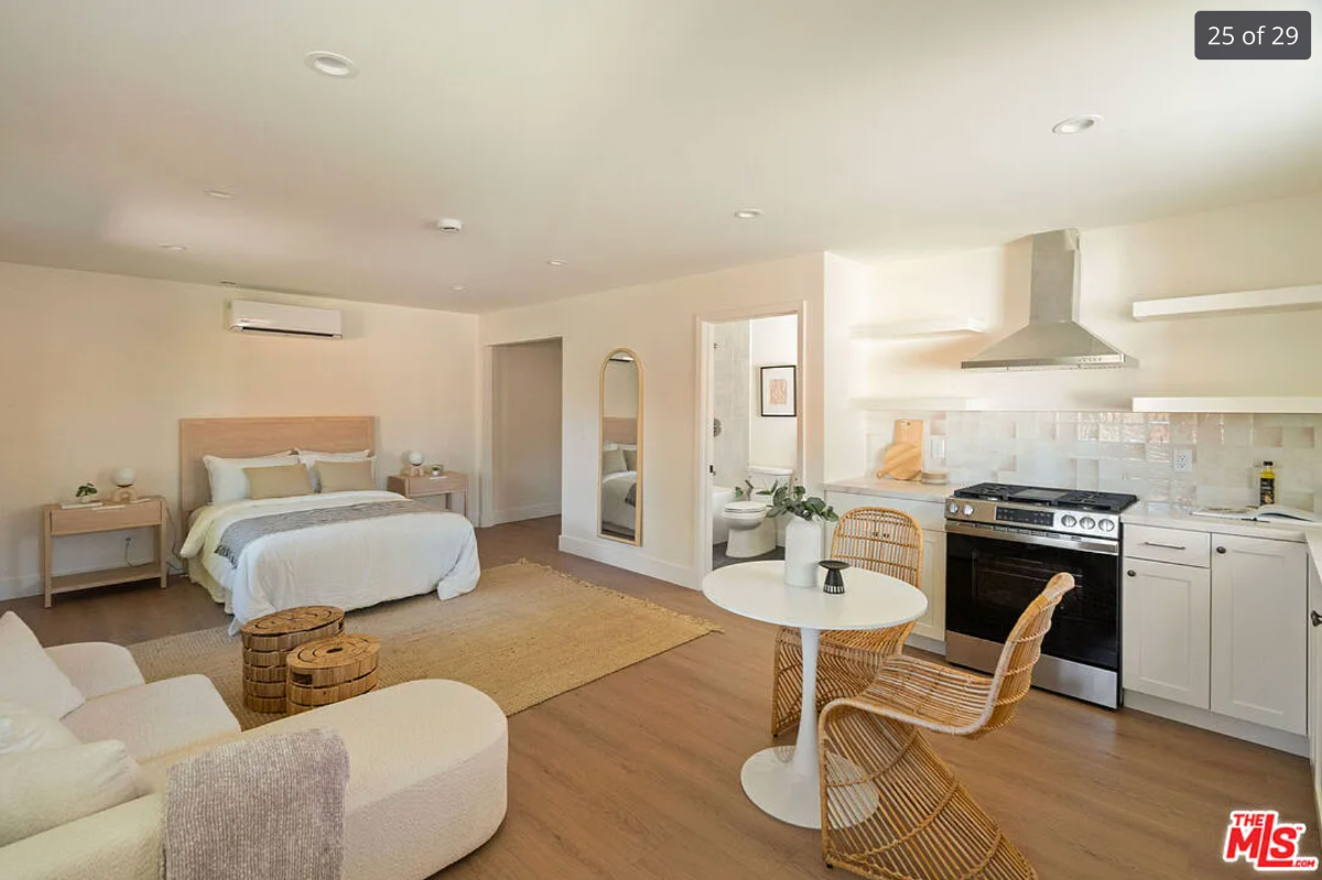 Sunny Brand New Private Boho Studio - Photo 2