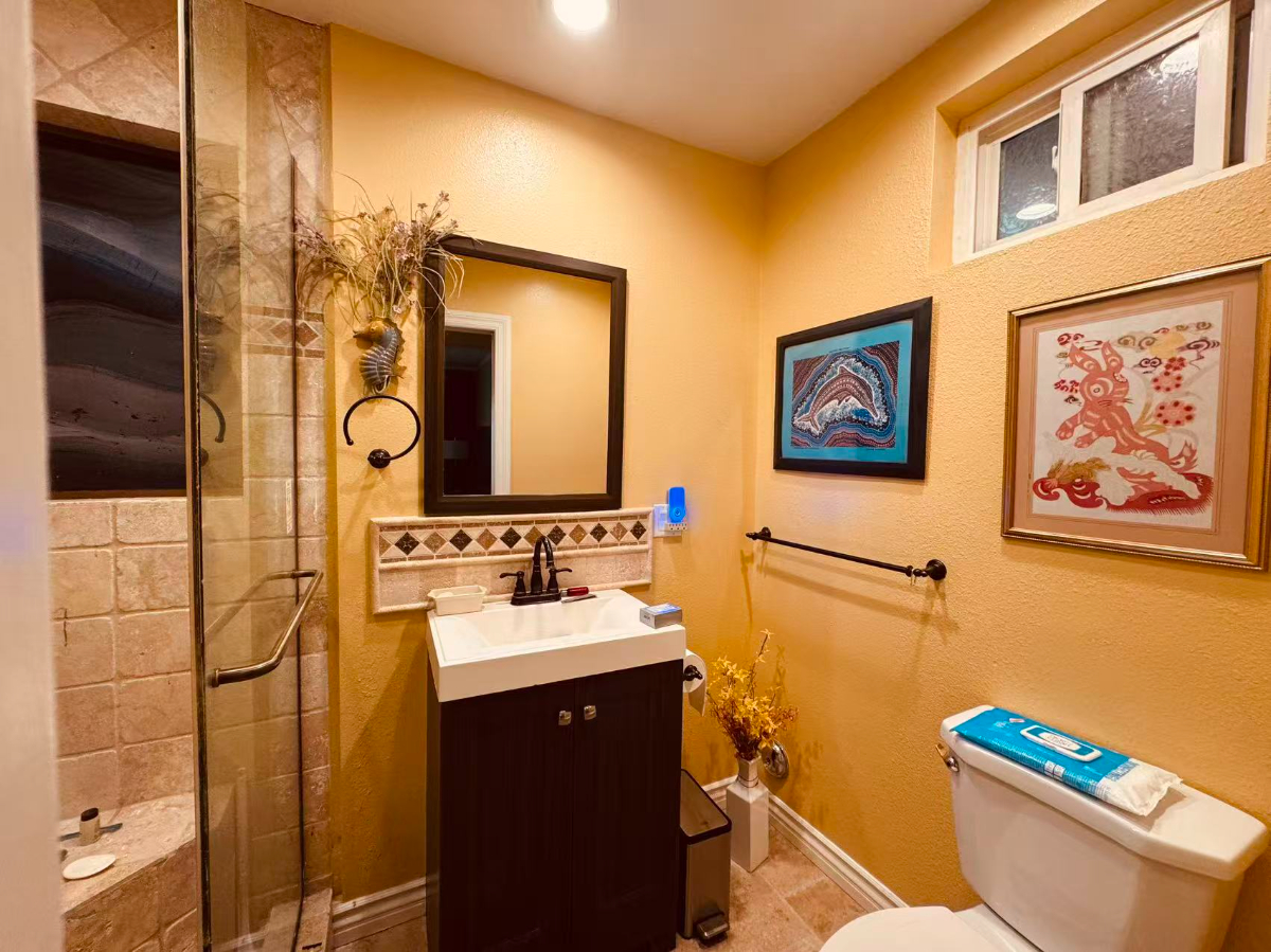 Westlake village private guest unit with kitchen and laundry. - Photo 5