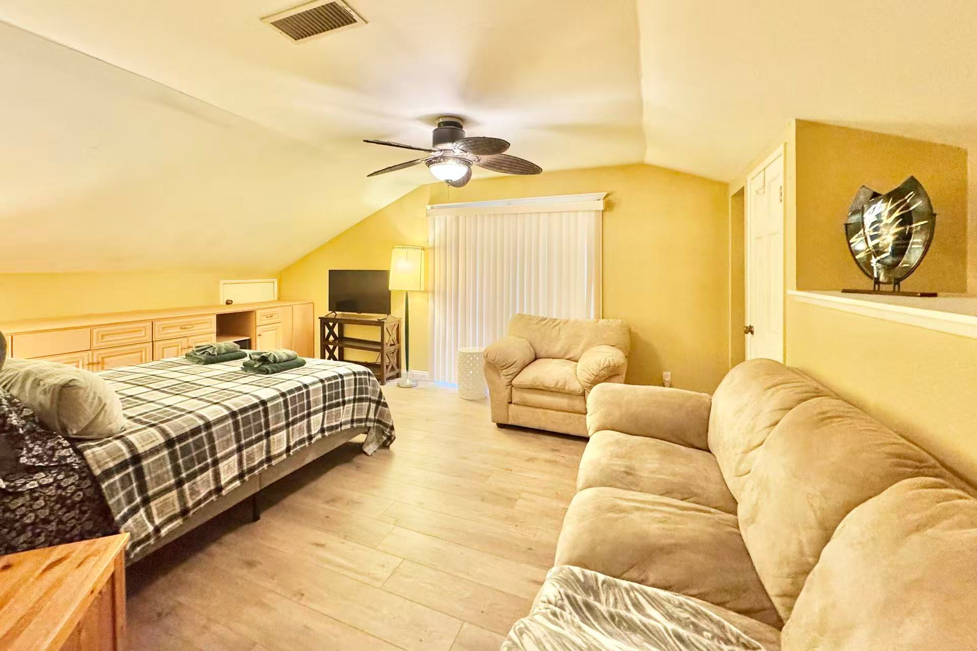 Westlake village private guest unit with kitchen and laundry. - Photo 6