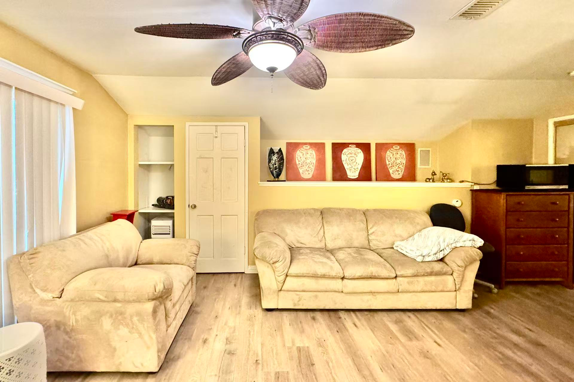 Westlake village private guest unit with kitchen and laundry. - Photo 3