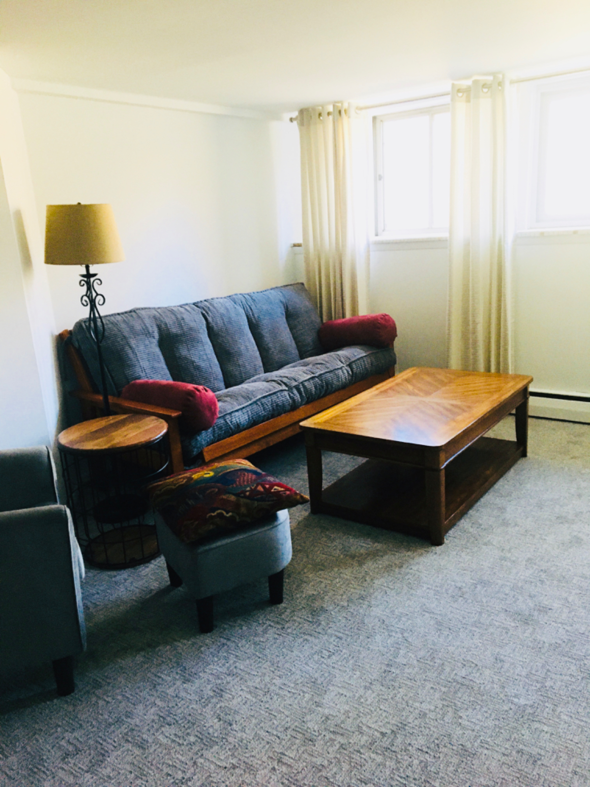 Spacious & Comfortable First Floor Apartment - Photo 2