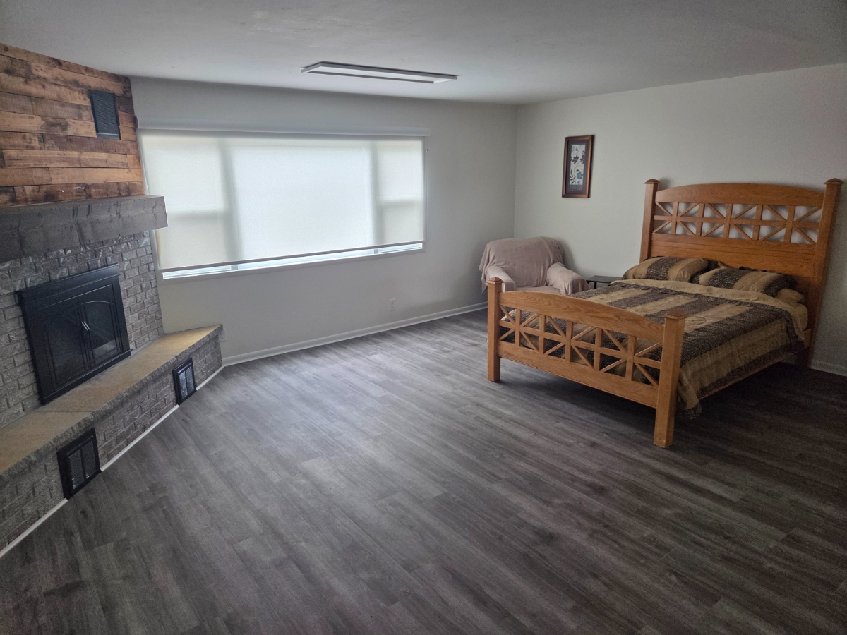 Private Second-Floor Master Bedroom in Quiet, Shared Home - Photo 1