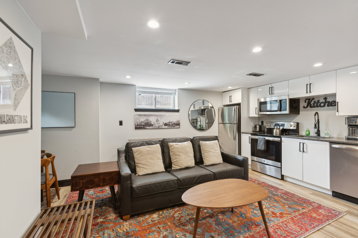 Luxury Spacious 2BR 1BA in the  Heart of DC - Photo 9