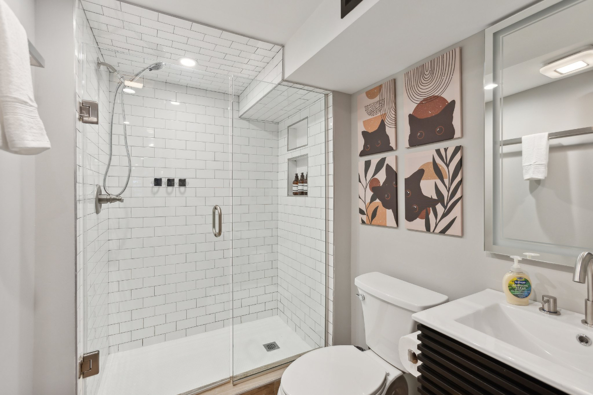 Luxury Spacious 2BR 1BA in the Heart of DC - Photo 3