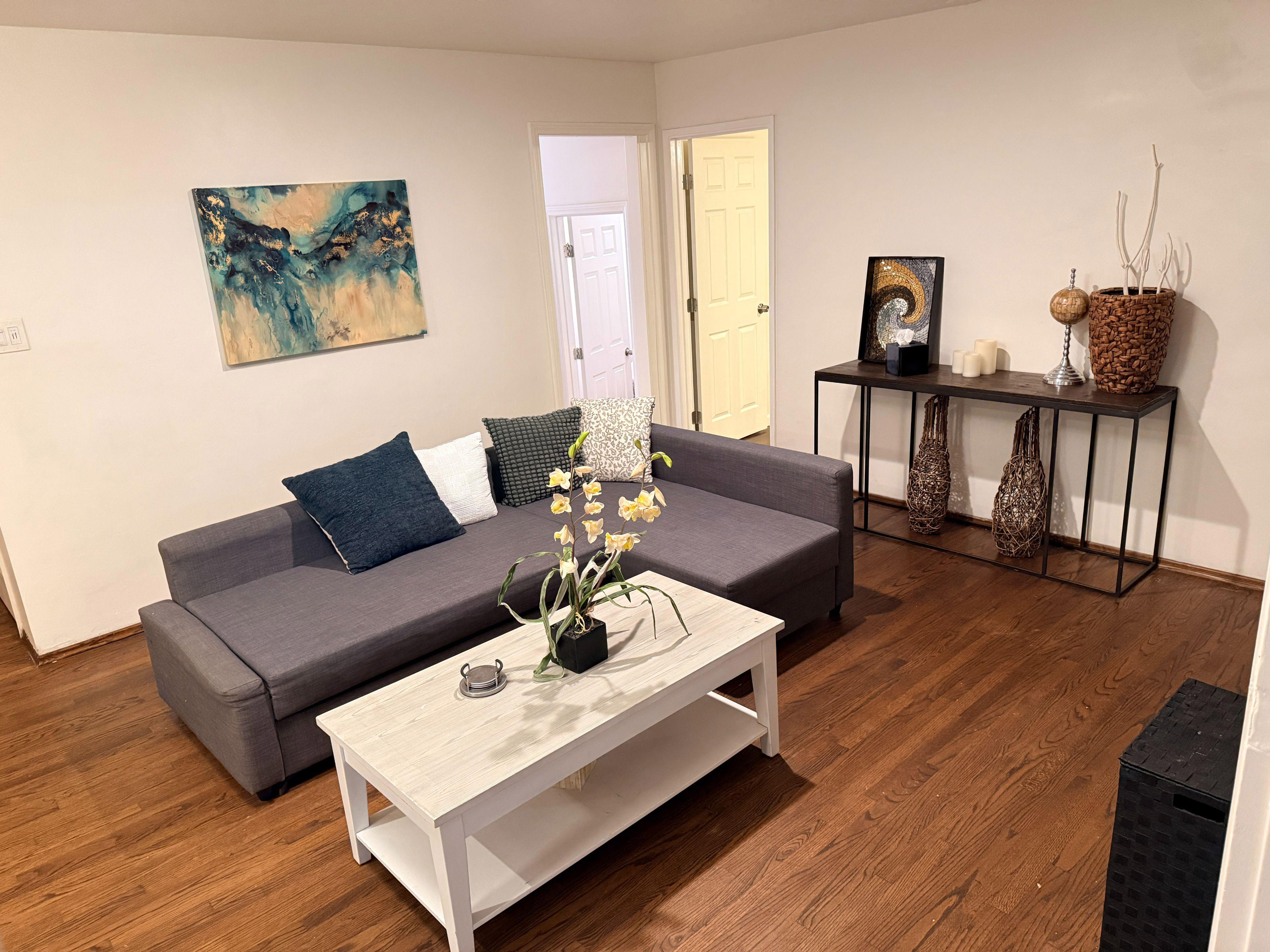 College West Home, a 5 minute walk to transit stop Montezuma Rd & 55th St - Photo 3