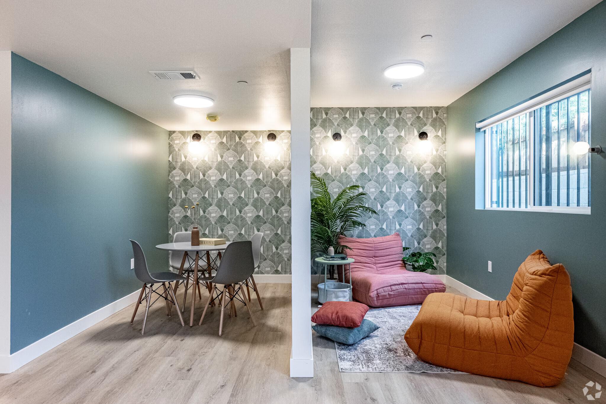 Modern Private Suites in East Hollywood - Photo 2