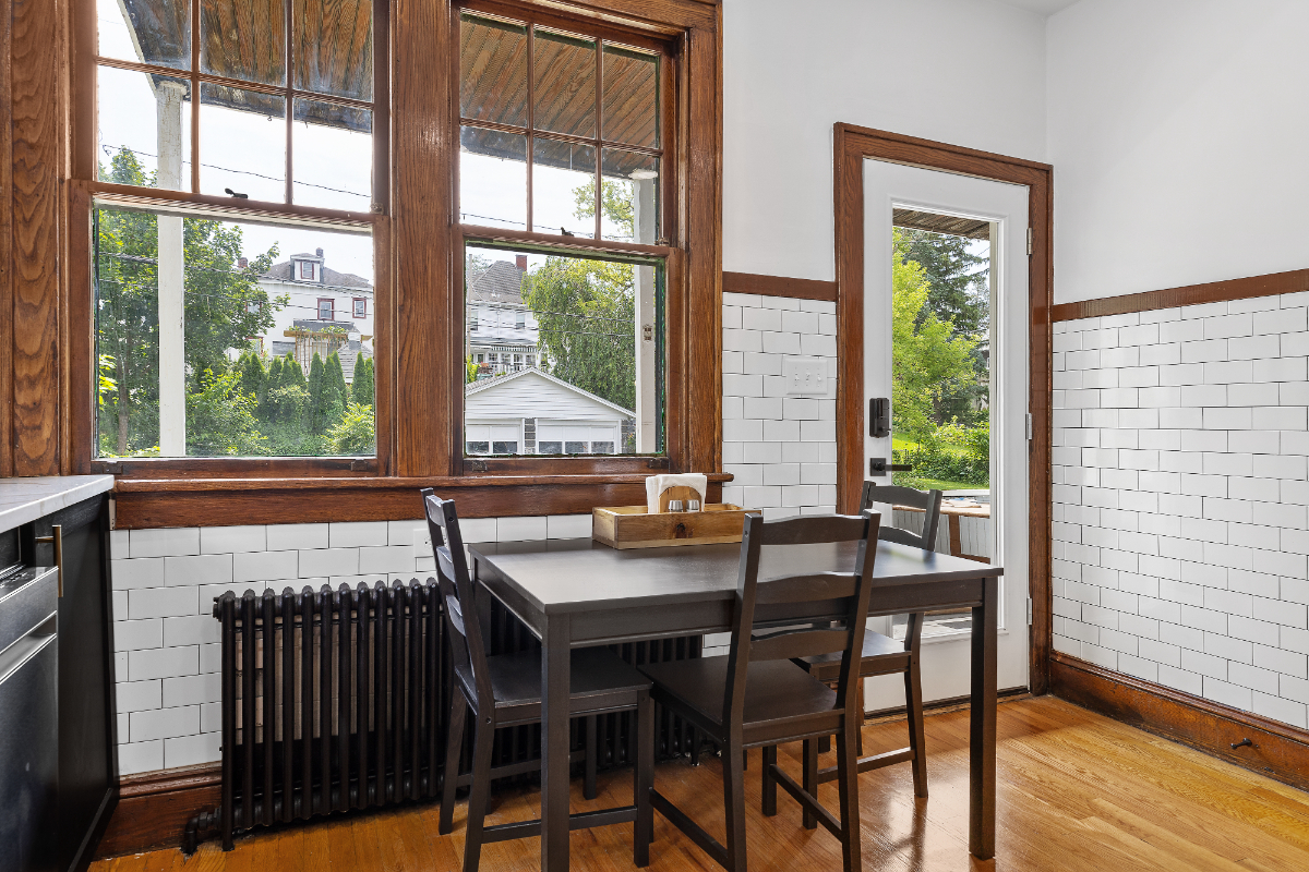 Newly Renovated Gem in Melrose - Pet Friendly - Photo 8