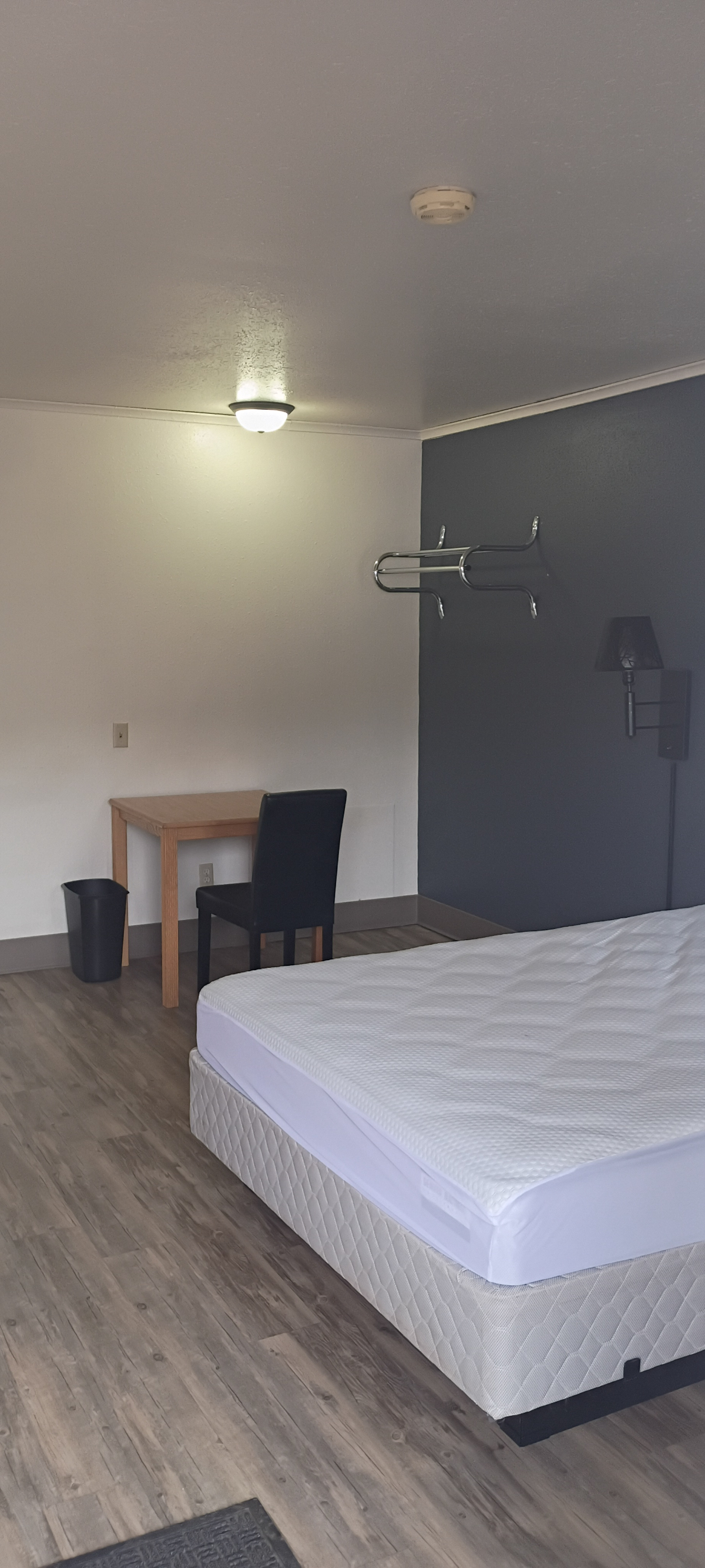Furnished Apartment in Sundance - Photo 2