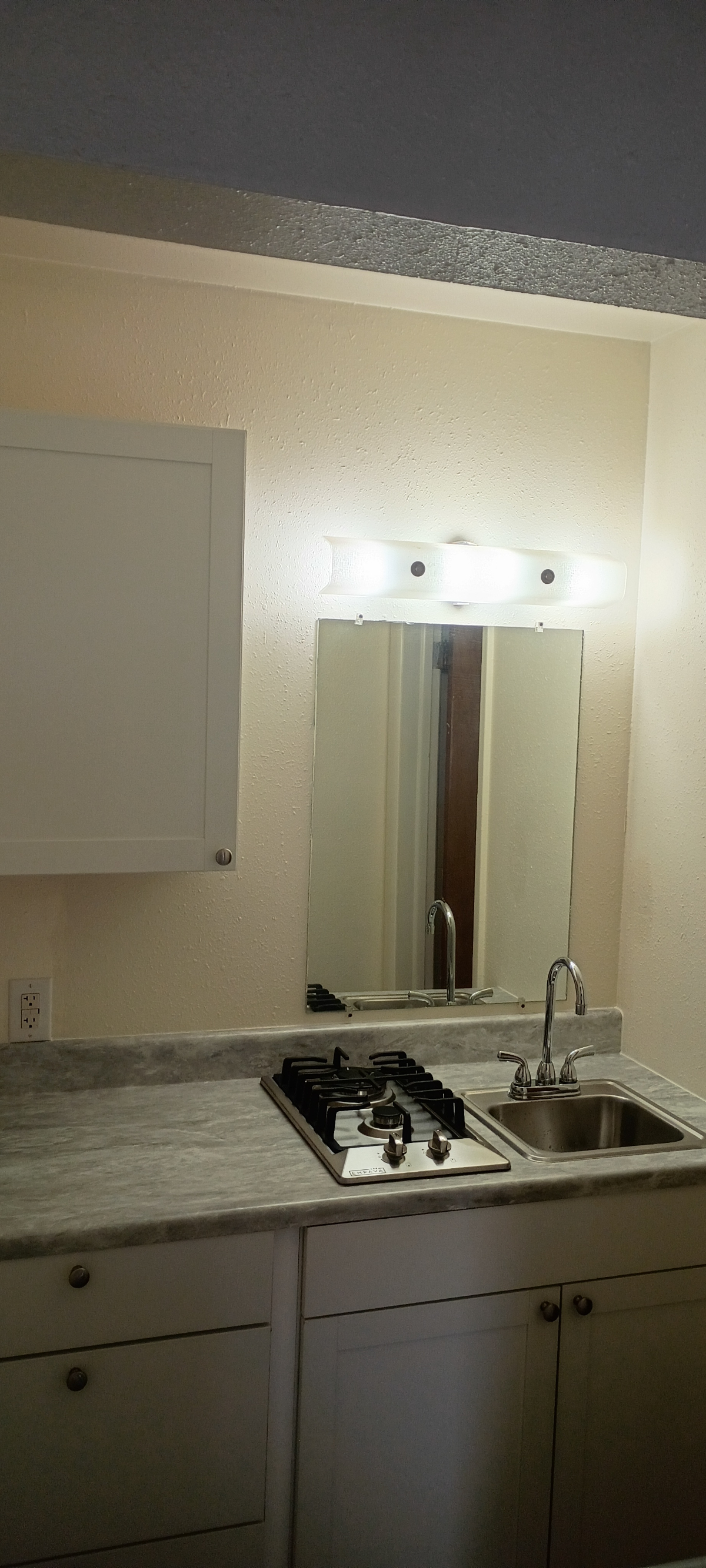 Furnished Apartment in Sundance - Photo 4