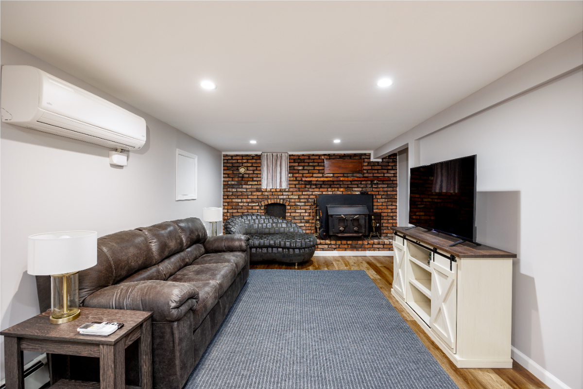 One Bedroom Apartment in a Great Location. - Photo 3