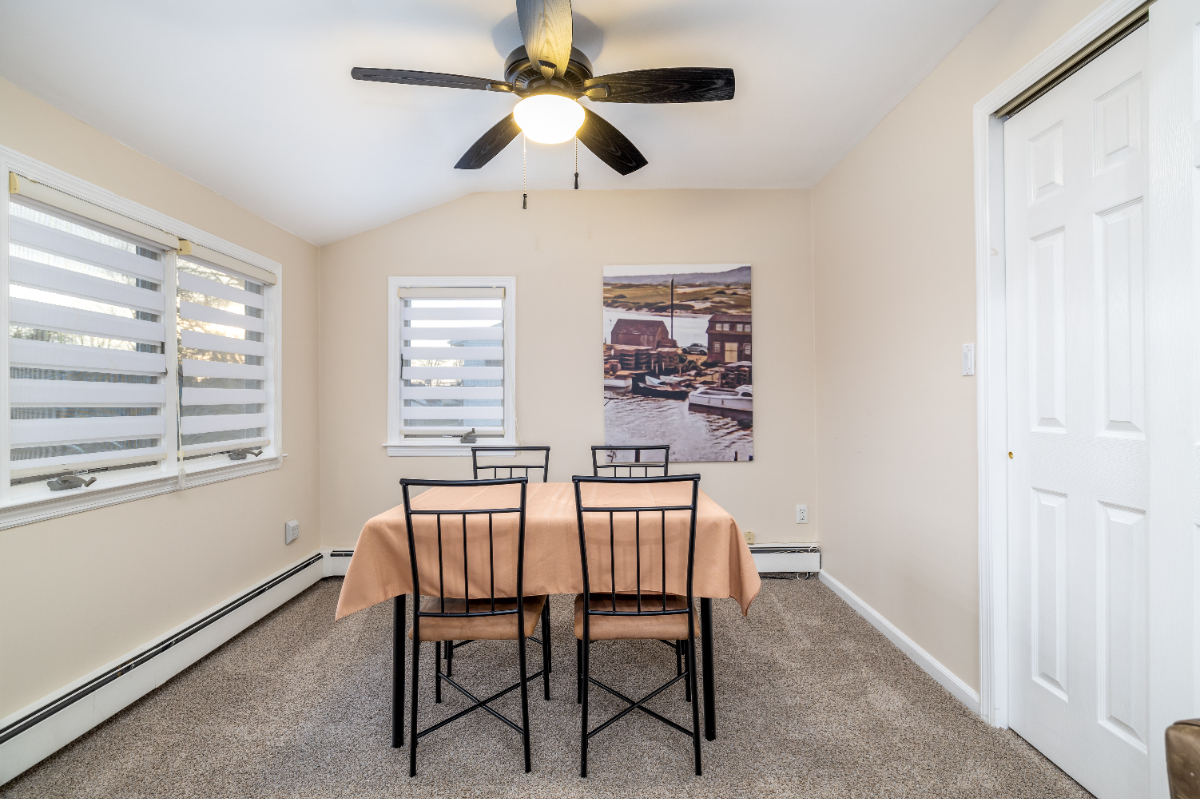 One Bedroom Apartment in a Great Location. - Photo 8
