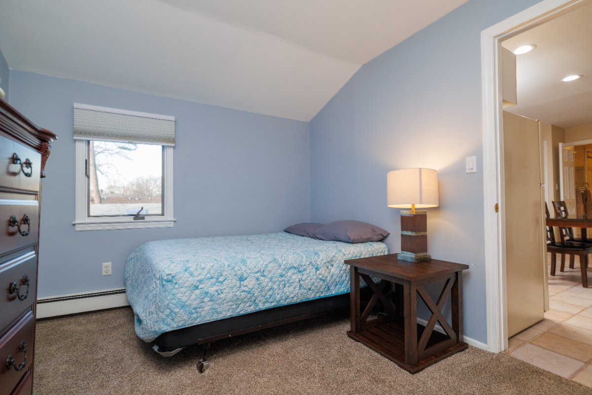 One Bedroom Apartment in a Great Location. - Photo 10