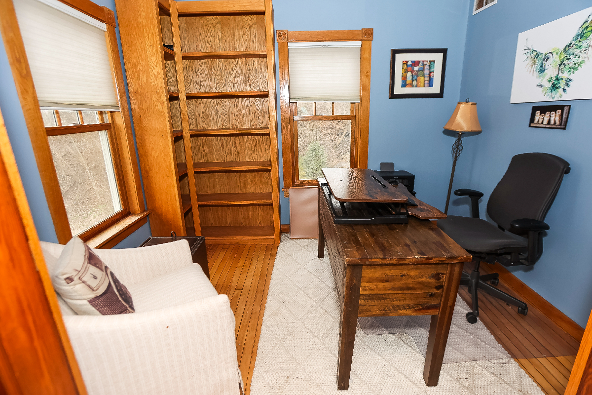4 BR Oasis Near Hospitals, Downtown and Highways - Photo 6
