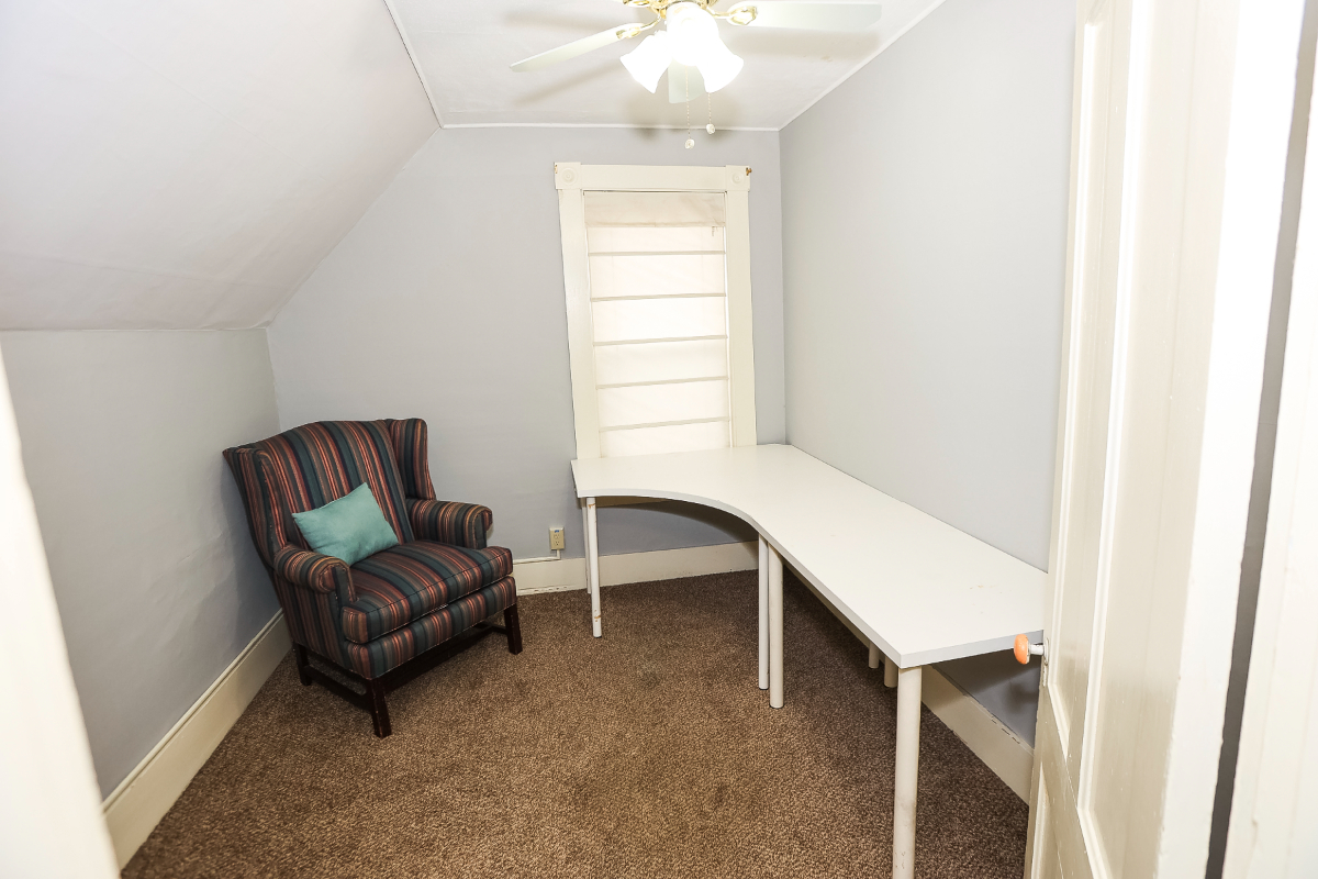 4 BR Oasis Near Hospitals, Downtown and Highways - Photo 10