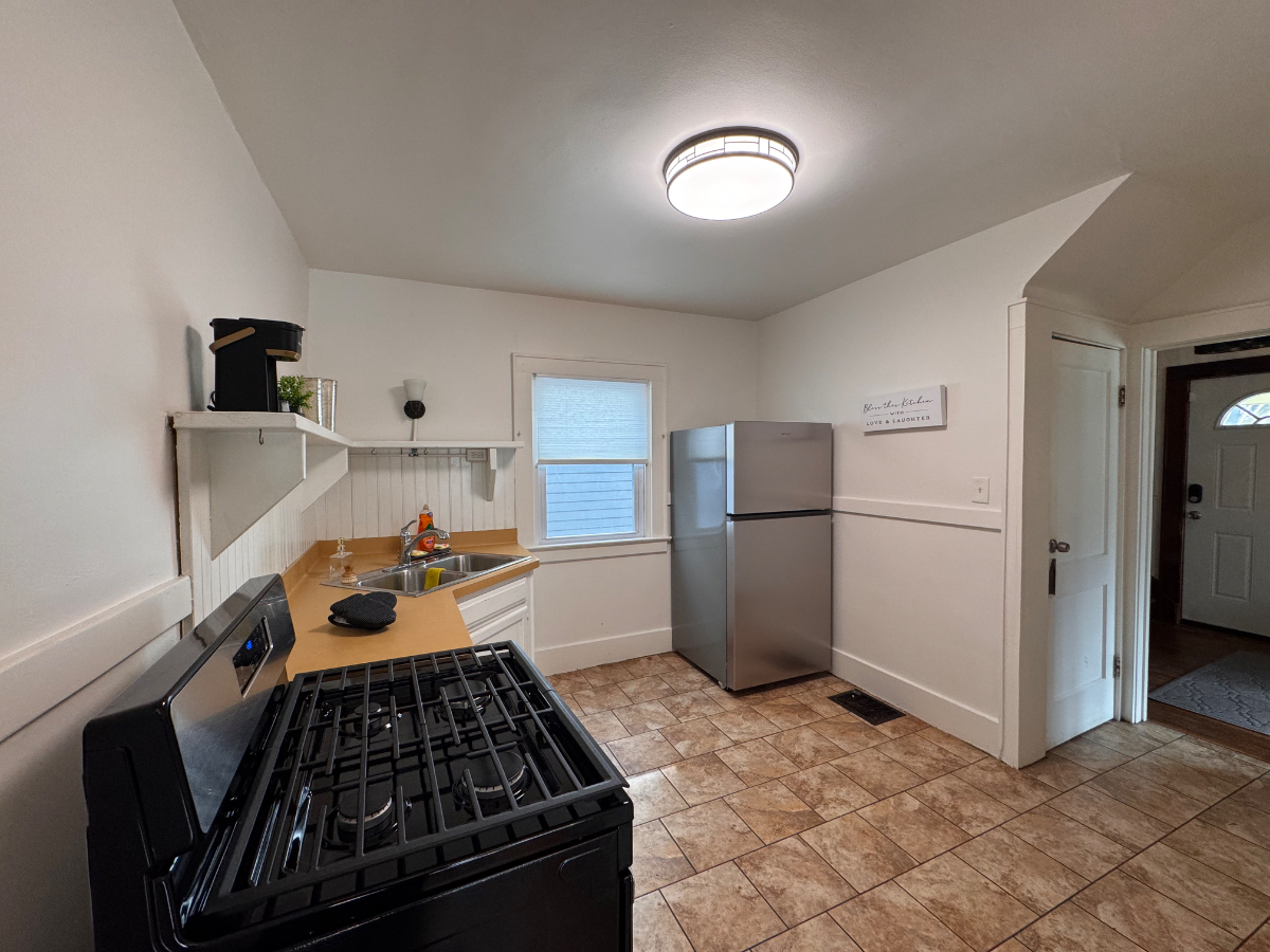 Turn-Key Living at Spruce Ave - Minutes to URMC and Highland Hospital - Photo 7