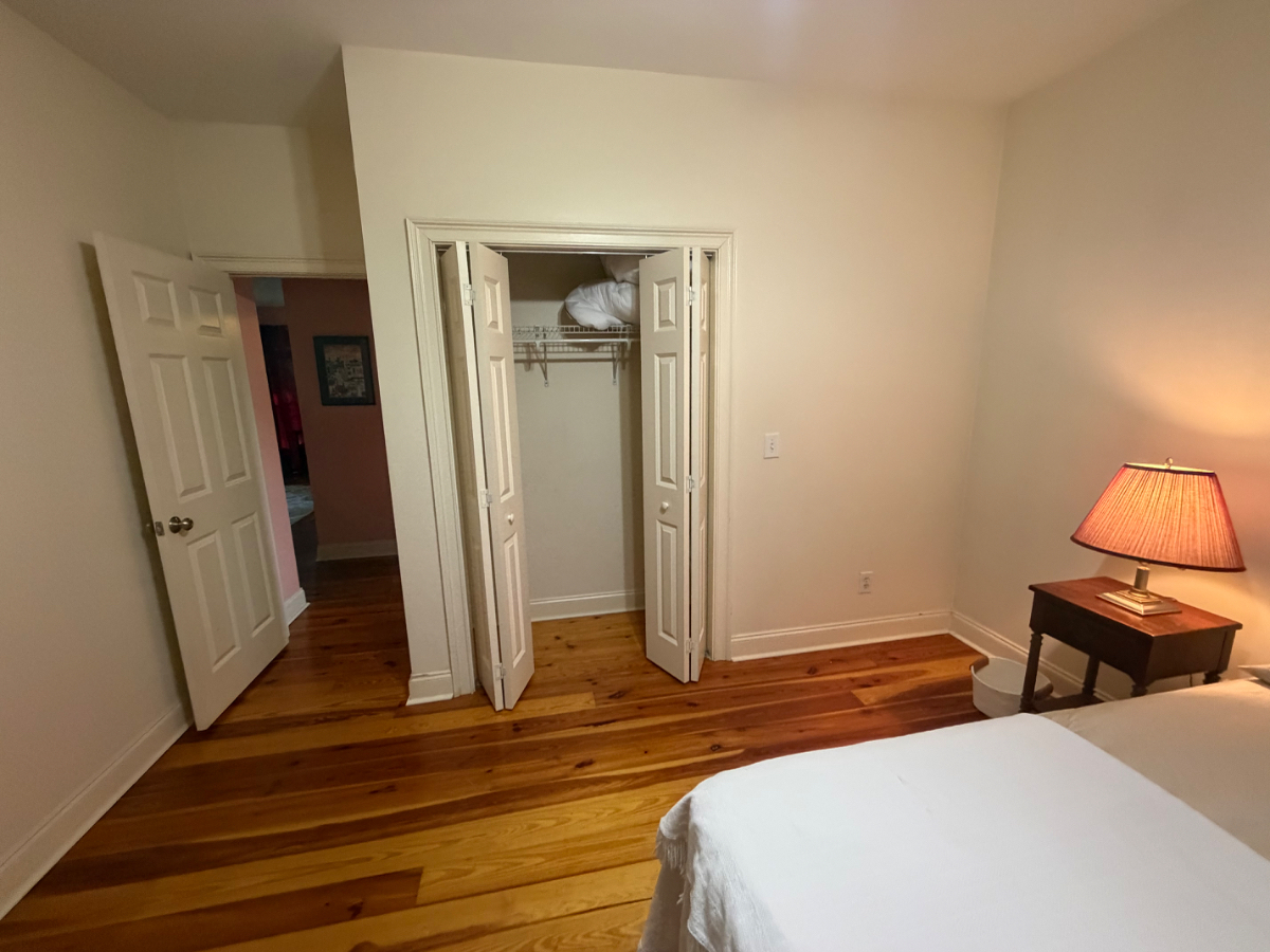 Extra Large Room with Full Storage Setup - Photo 4