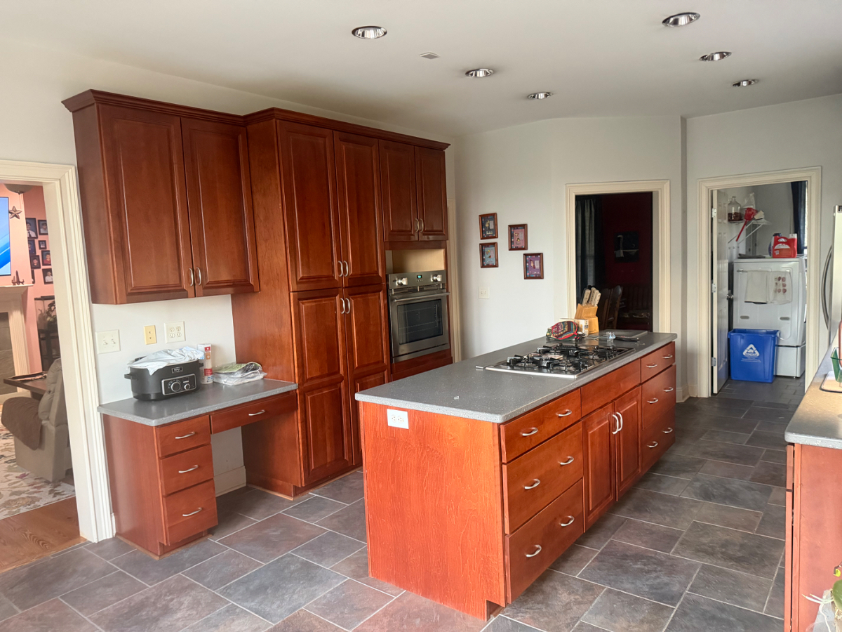 Extra Large Room with Full Storage Setup - Photo 7