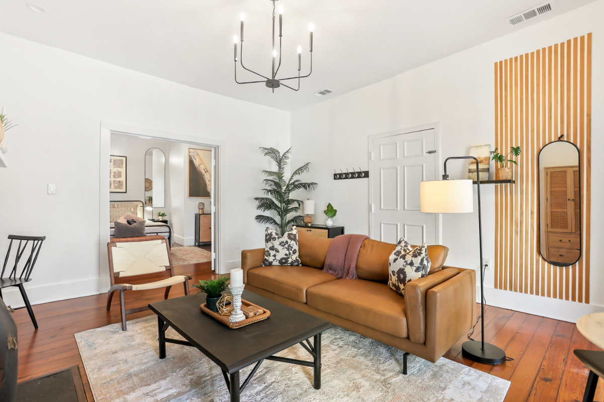 Historic Savannah Parlor Apartment, Centrally Located and Walkable Everywhere - Photo 6