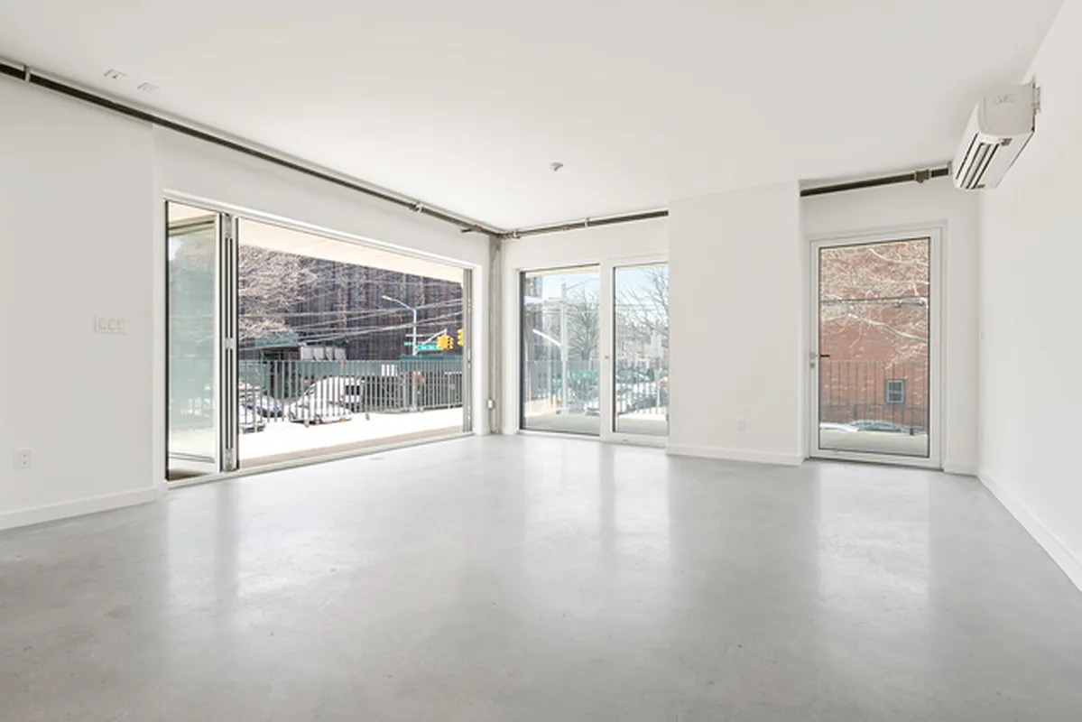 Stylish 2BR Apartment with Private Elevator Entry & Wrap-Around Balcony in Luxury Building with Prem - Photo 11