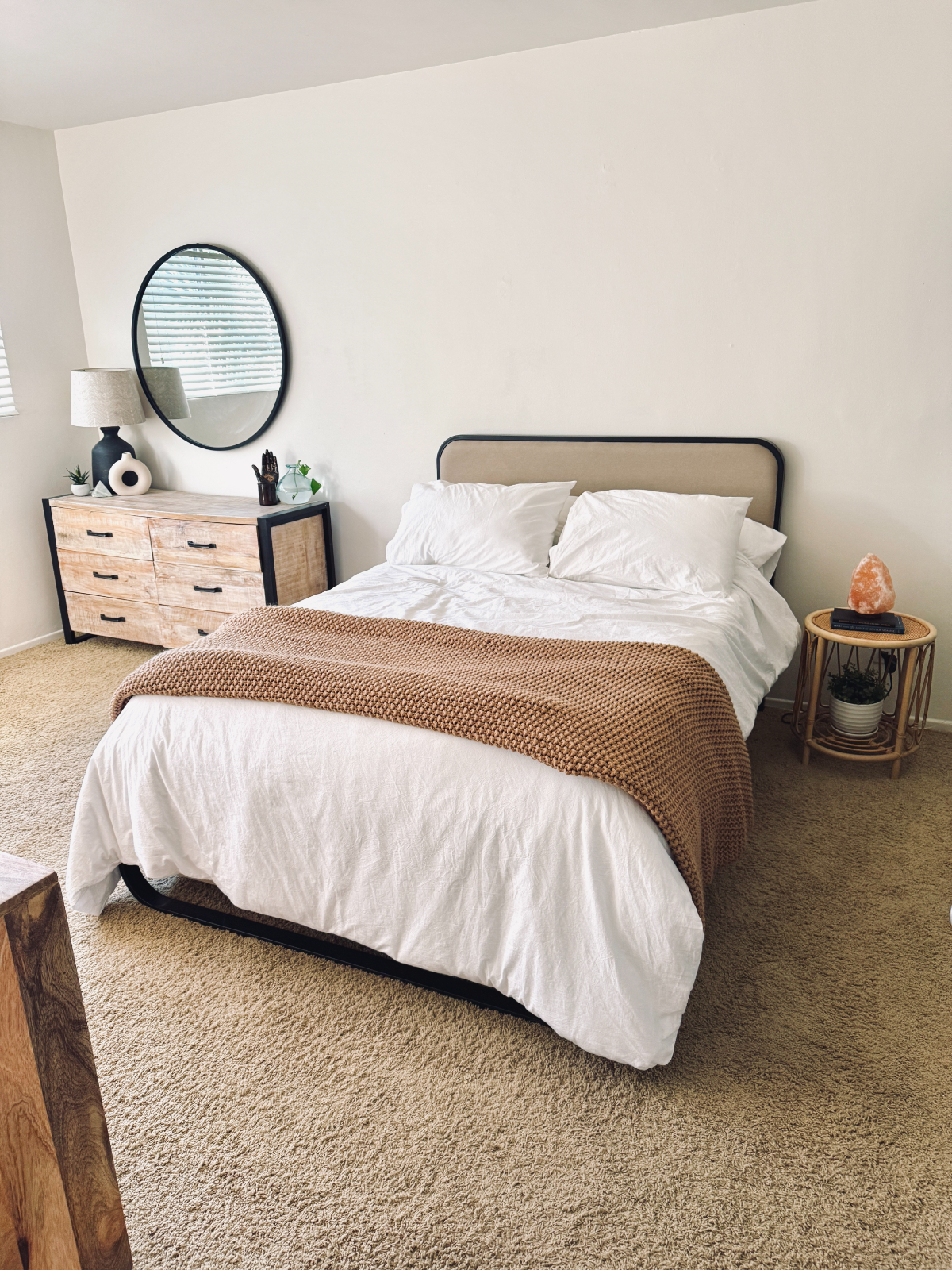 Peaceful, Zen Furnished apartment for rent - Photo 1