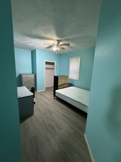Private Furnished Room with Private Bathroom - All Utilities & WiFi Included - Minutes from UHS Hosp - Photo 3