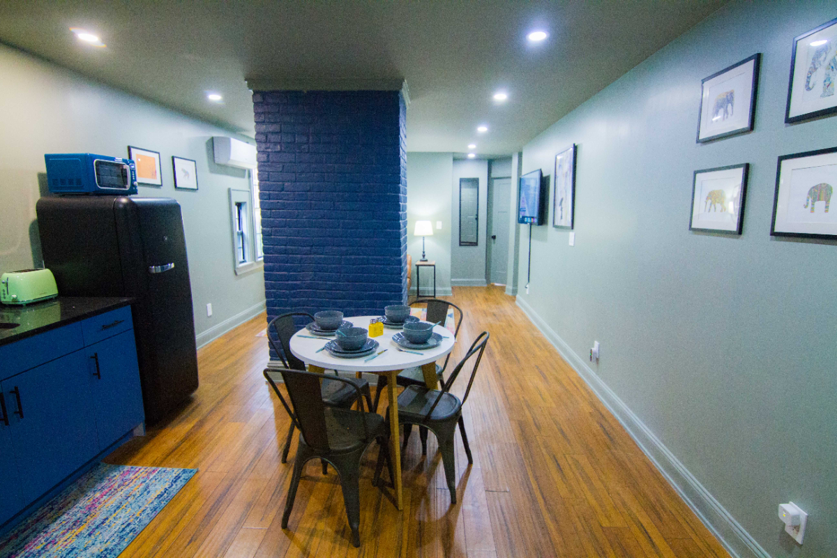 2BR in Flatbush - Ditmas Park near Trains - Photo 2