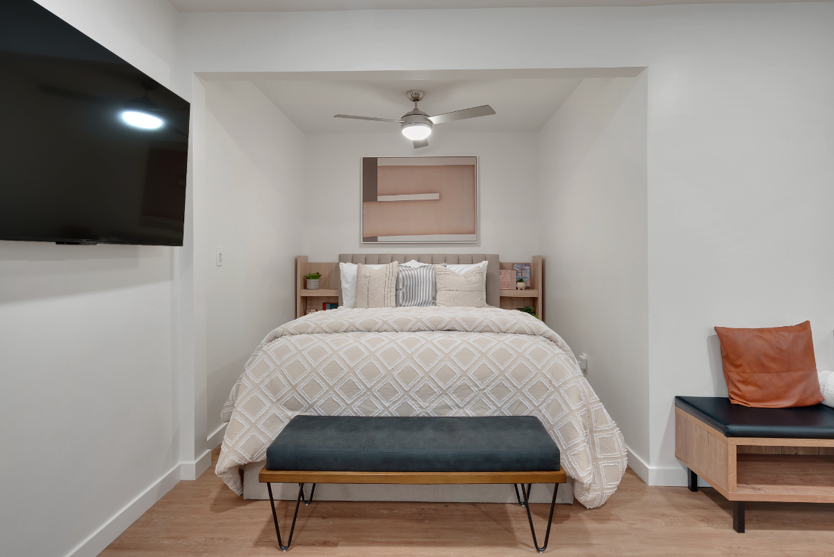 Brand New LA Studio w/ Parking, Laundry, Fast Wifi, EV Charger, AC, Central Location - Sage Studio - Photo 5