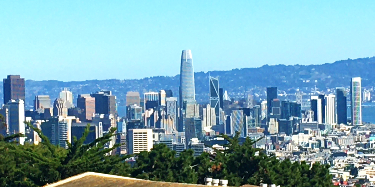 Peak Tranquility - A serene 360 oasis above the city hustle. Breathtaking views of San Franciscos exquisite landscapes. Conveniently... - Photo 3