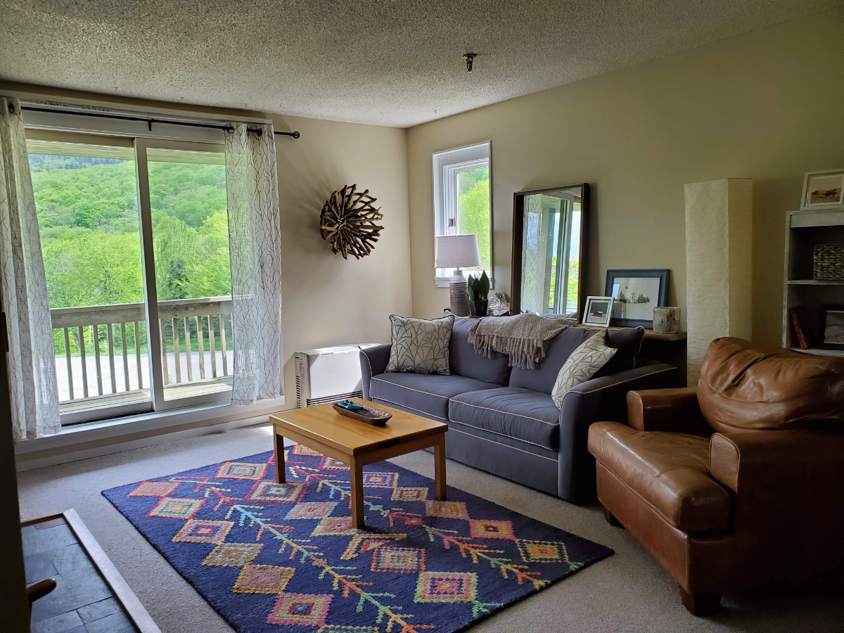 Cozy mountain condo on Bolton Valley resort - Photo 7