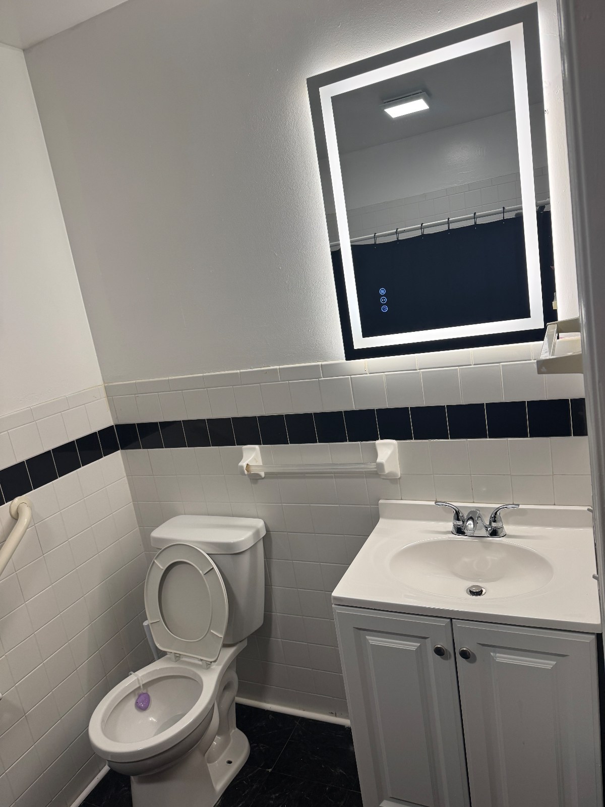 URMC Housing - Photo 8