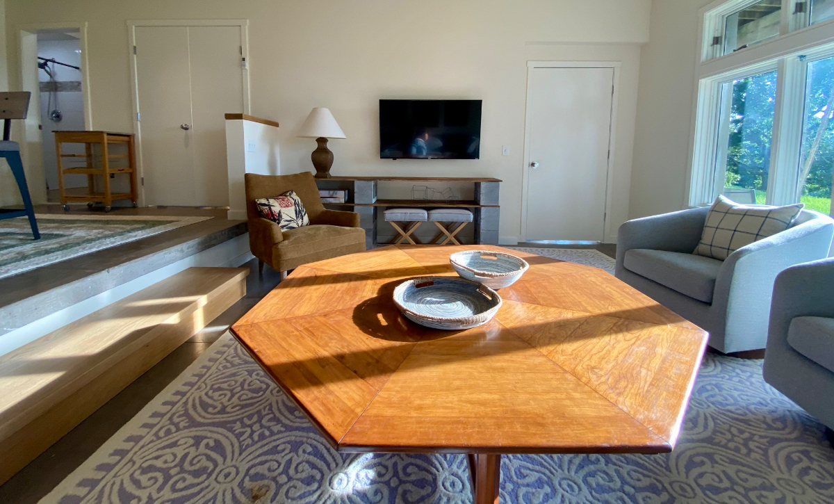 An Apartment With a View - Photo 7