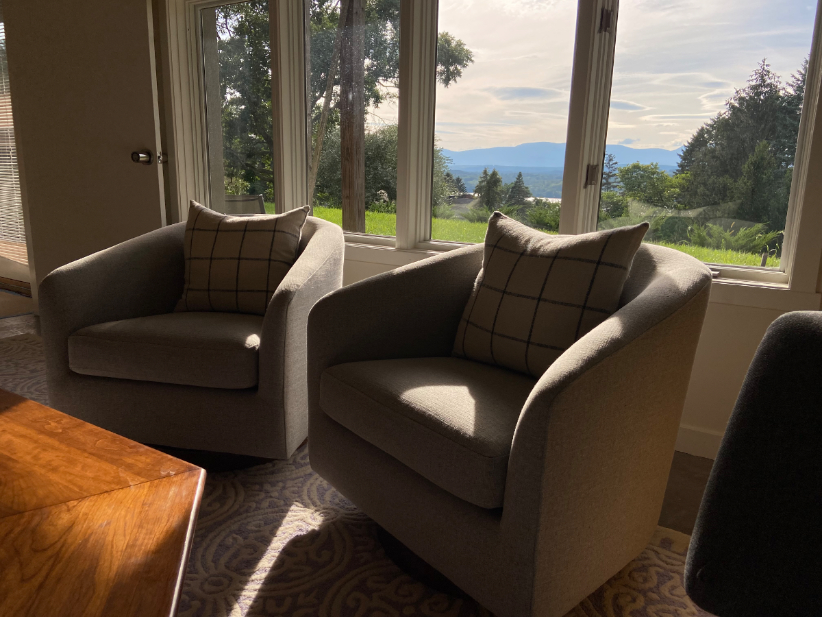 An Apartment With a View - Photo 3