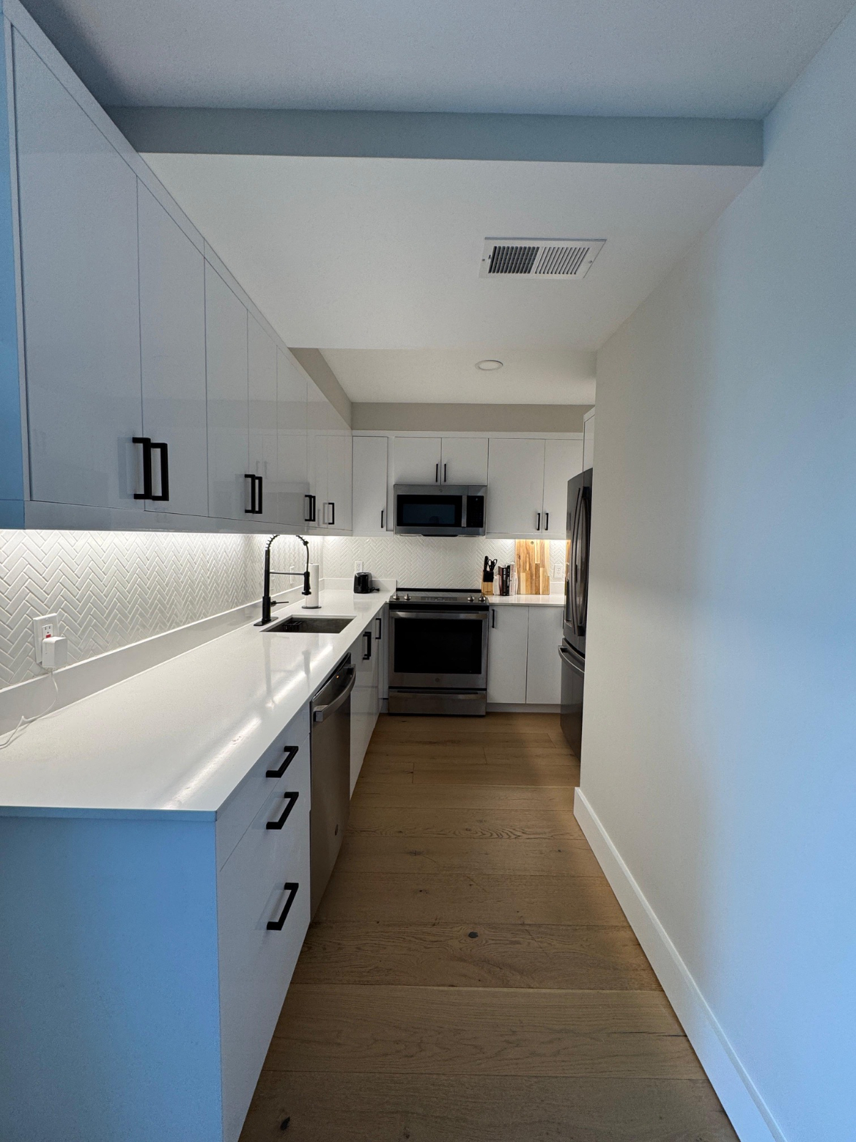 1 BDR 1 BTH with Private Parking Space Near Union Market And H Street Corridor - Photo 4