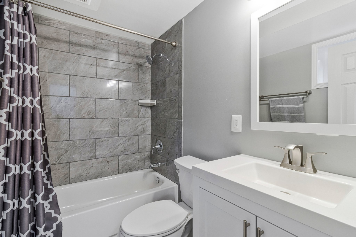 Medical, Corporate & Relocation Housing | DC Hospital Corridor | 10 Minutes to MedStar Washington Ho - Photo 12